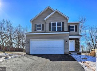 38 Maple St, Gettysburg, PA 17325