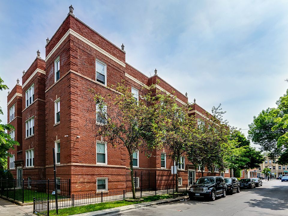 1st image of 2717 N Sawyer Ave APT 1