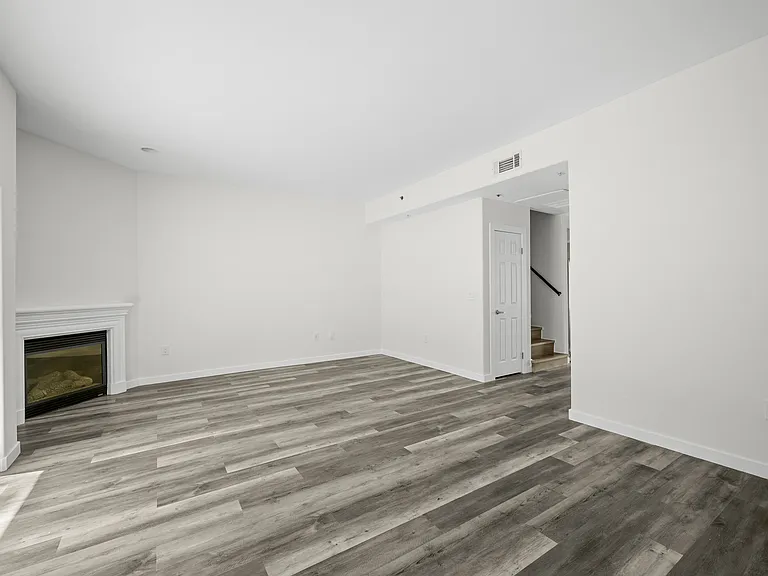 5521 Kester Ave #23 — Photo 5