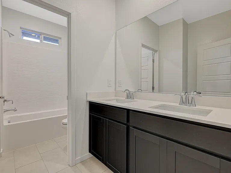 485 Daphne Ter — Photo 17