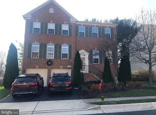 1698 Winterwood Ct, Herndon, VA 20170