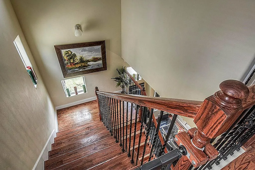 3 bed, 3.5 bath, 2132 sqft, $2,850 — Photo 4