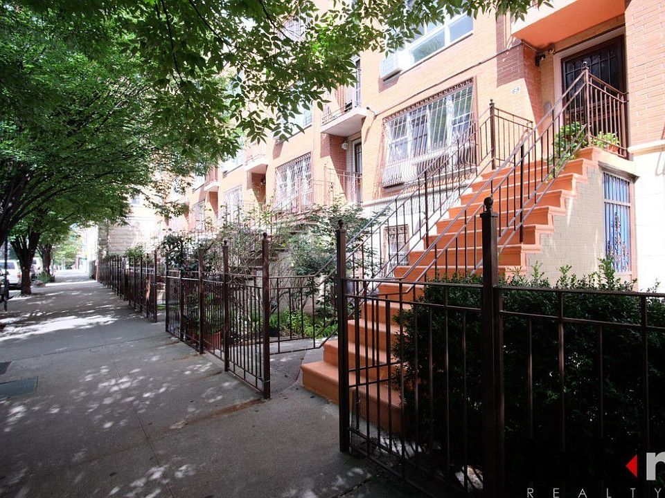 1st image of 71 E 119th St Fl 2
