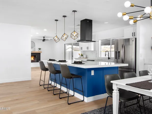 2074 E DUNBAR Drive, Tempe, AZ 85282