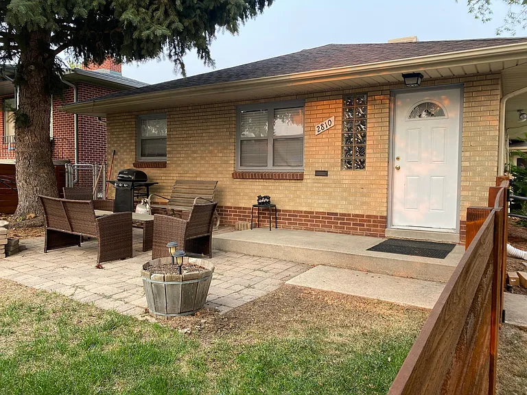 2810 Zenobia St — Photo 2