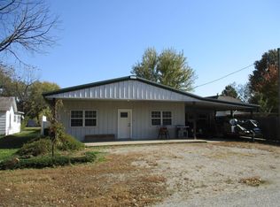 910 N Kansas Ave, Columbus, KS 66725