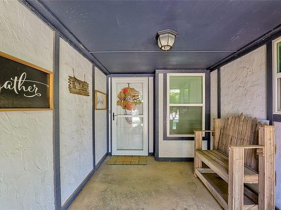 3rd image of 10420 Dover Dr