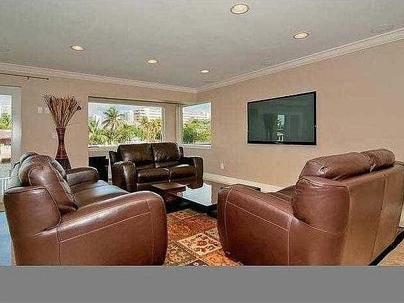 3rd image of 16460 NE 34th Ave