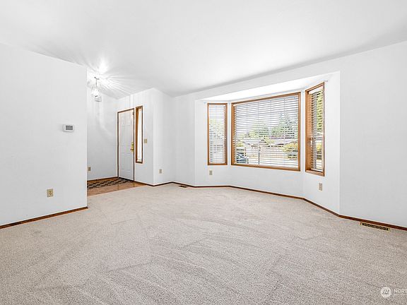 3rd image of 818 144th Street Ct S