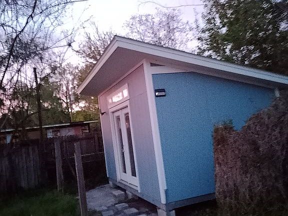 4th image of 4845 Wesch Blvd