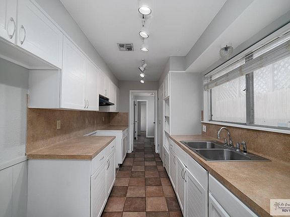 5th image of 1415 Mulberry Ln