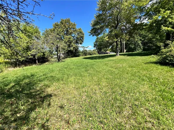 4548 Massillon Rd, North Canton, OH 44720