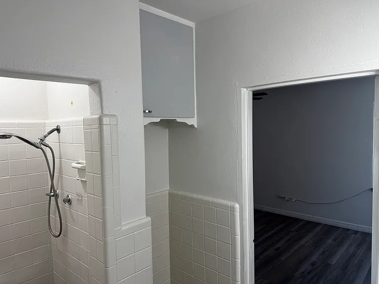 1201 SW 11th Ave #4 — Photo 4