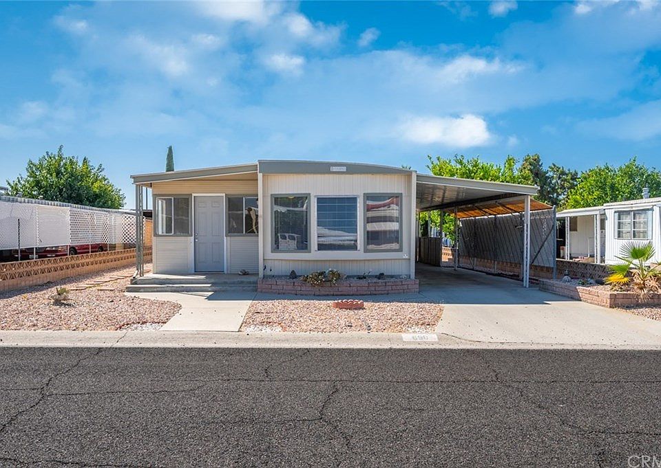 1st image of 690 Santa Clara Cir