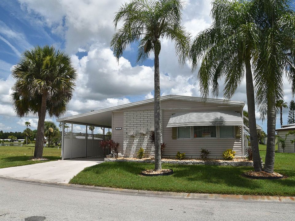 LOT 558