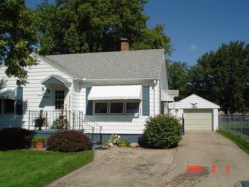 1st image of 1528 E Little Main St
