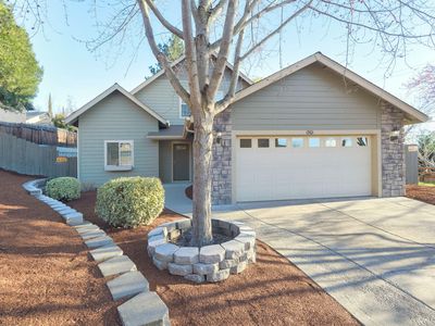 1501 Rj Dr, Grants Pass, OR, 97526