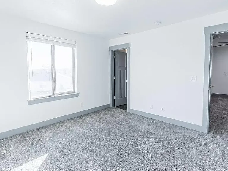 646 S Tylee Way — Photo 22