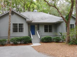2 Pine Ct, Hilton Head Island, SC 29928