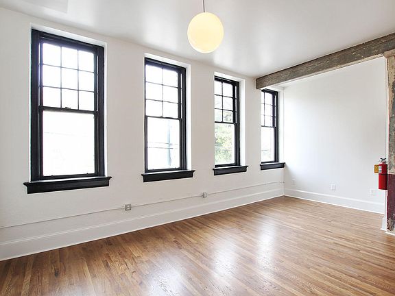 5th image of 145 Auburn Ave NE #A