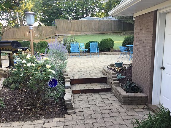 3rd image of 4353 E Lincoln Dr