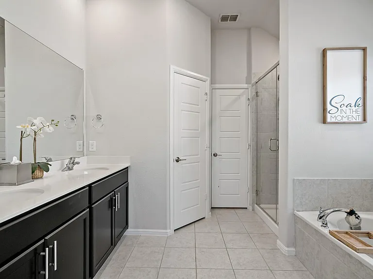 1517 Sweetwater Way — Photo 16