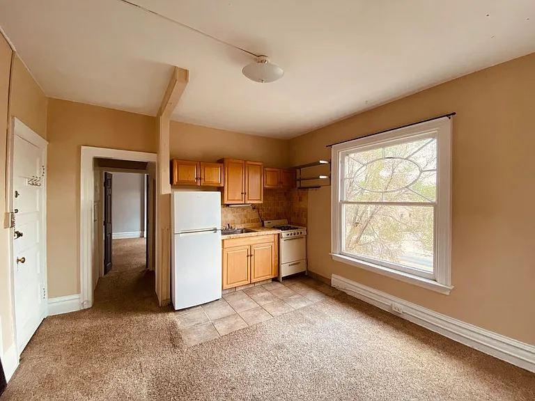 109 N Logan St #2 — Photo 1