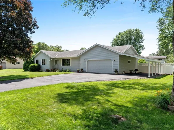 363 Flora St S, Prescott, WI 54021