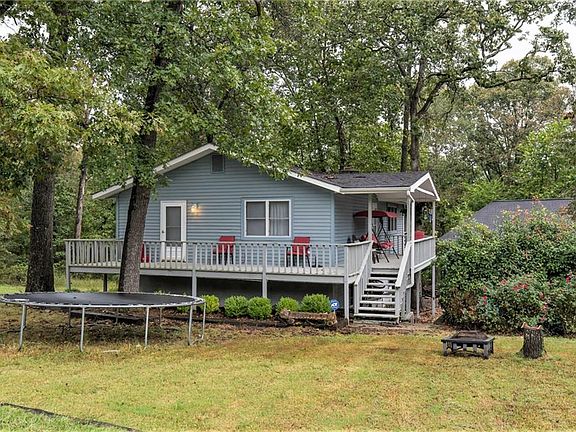 2nd image of 32 Cranfield Dr