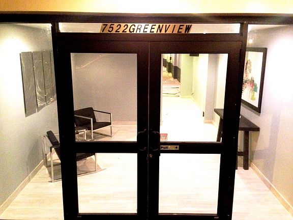 5th image of 7522 N Greenview Ave APT 207