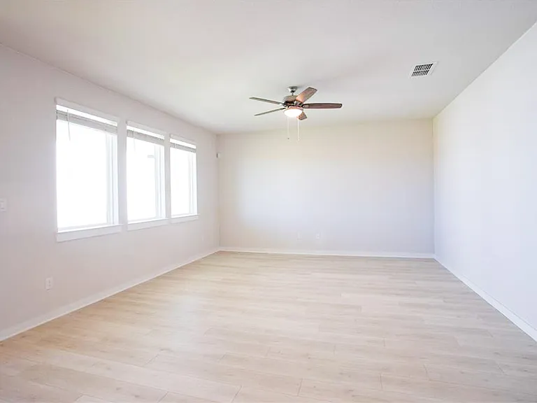 346 Garner Dr — Photo 9