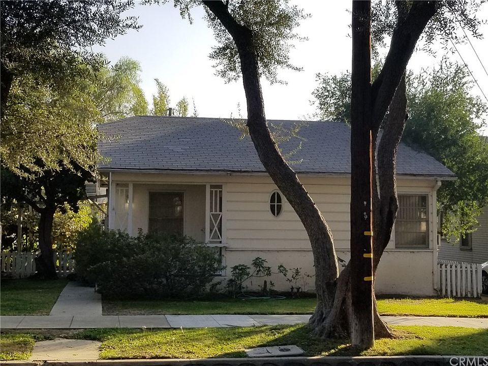 1st image of 320 W 6th St