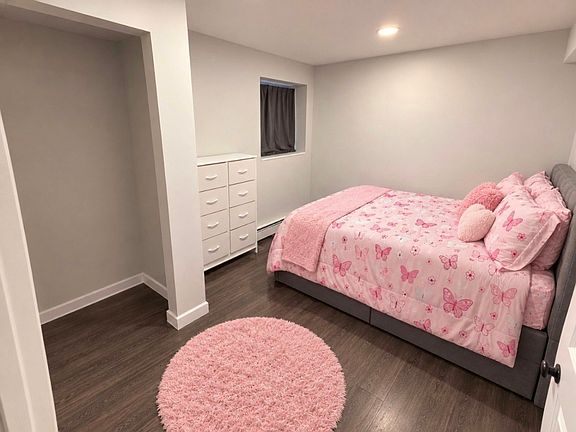 3rd image of 3527 Vienna St APT 2