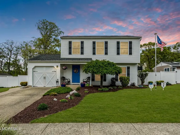 57 Concord Circle, Howell, NJ 07731