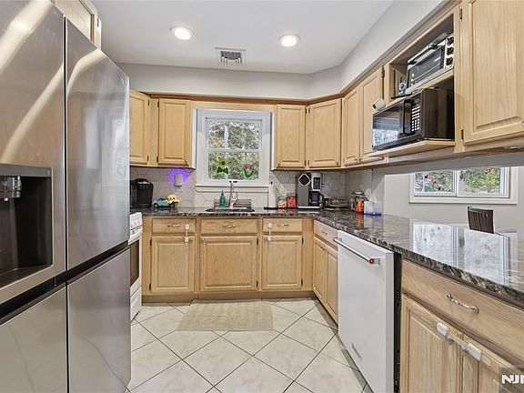 5th image of 51 Sicomac Rd