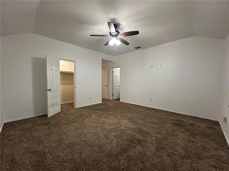 7822 Fox Dr — Photo 12