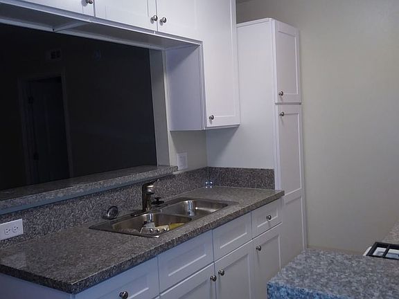 2nd image of 21821 Saticoy St #15