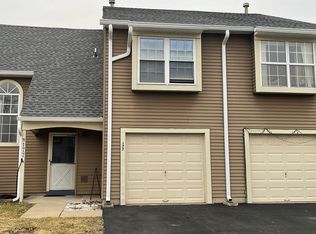 177 Scobee Ln, Somerset, NJ 08873