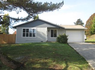 631 N East St, Willamina, OR 97396