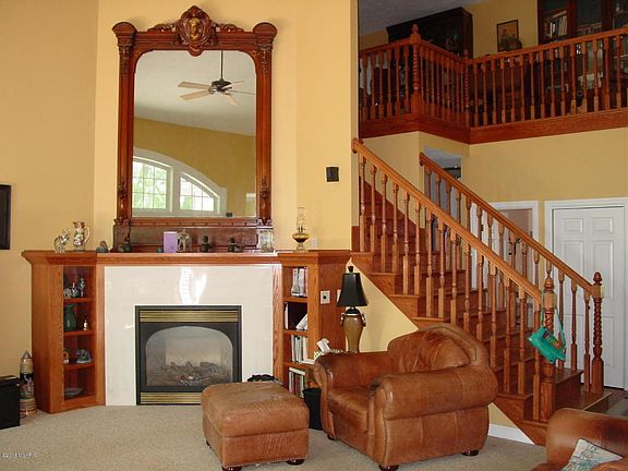 3rd image of 8530 Sunset Dr
