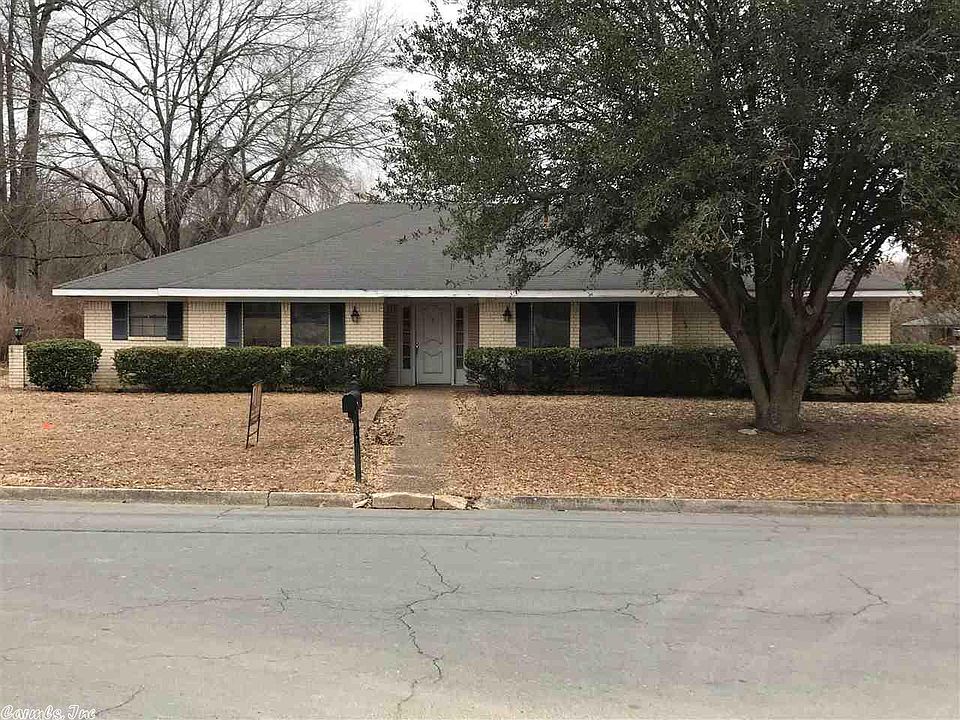 1st image of 2405 Sheffield Dr