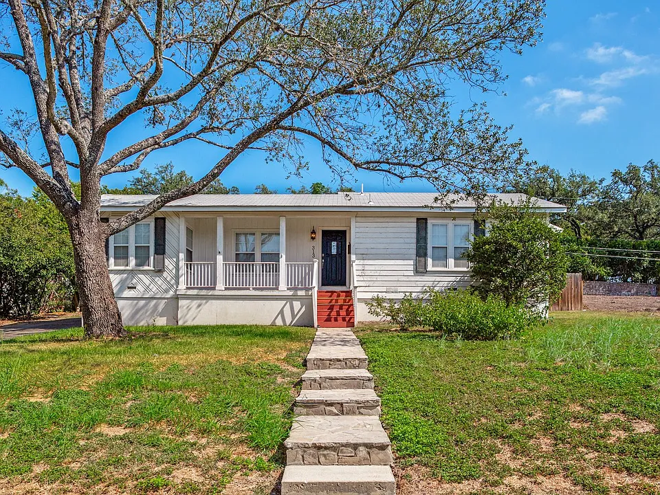 313 Lilac Ln
