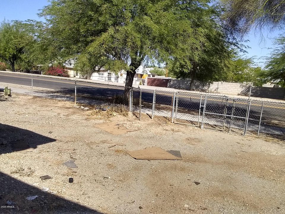 2nd image of 521 W Solana Ave