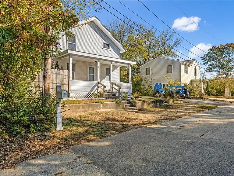 34 Read Ave — Photo 20