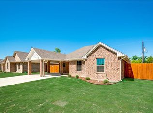 3101 S Cardinal St, Ennis, TX 75119