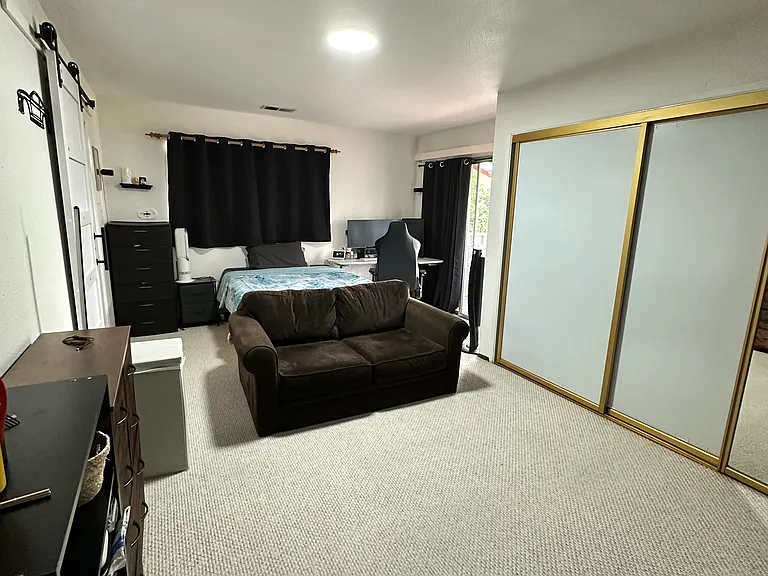 514 Willow Ave — Photo 15