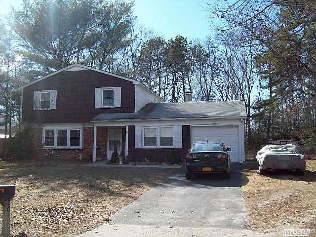 1st image of 16 Hallowell Ln
