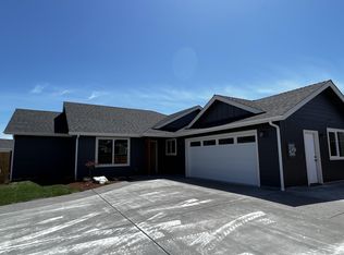 2543 SW Keegans Ct, Grants Pass, OR 97527