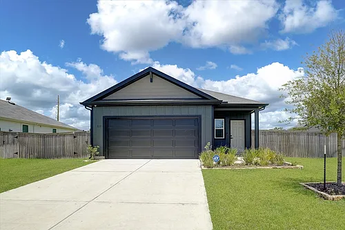 511 Louis Ln Photo 1