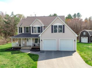 5 Karas Crossing Dr, Hudson, NH 03051